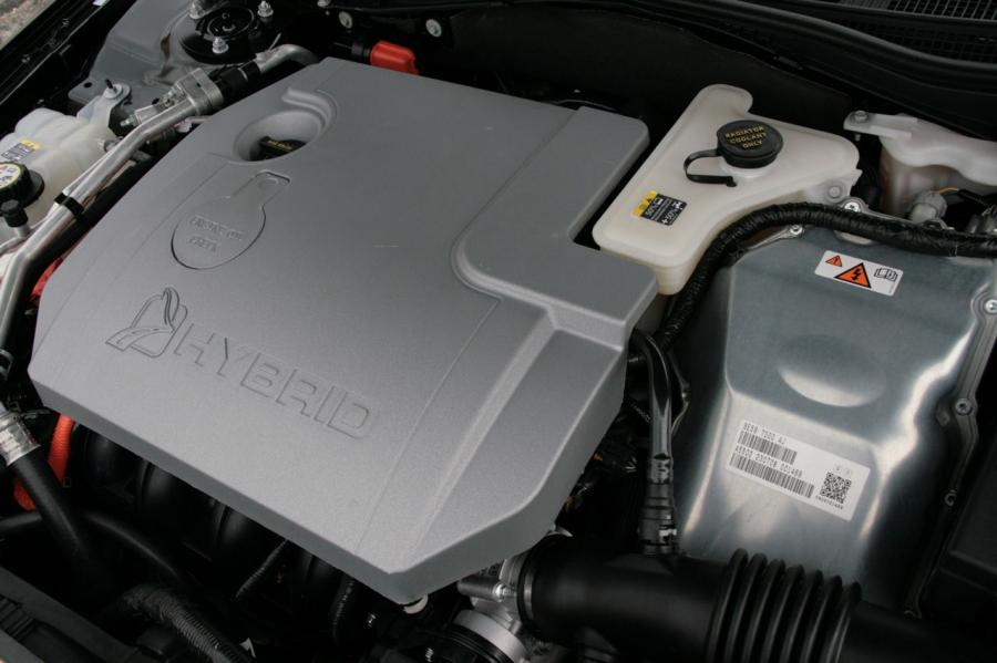  Ford Fusion Hybrid 2010 года  (US) (фото 60 из 111)